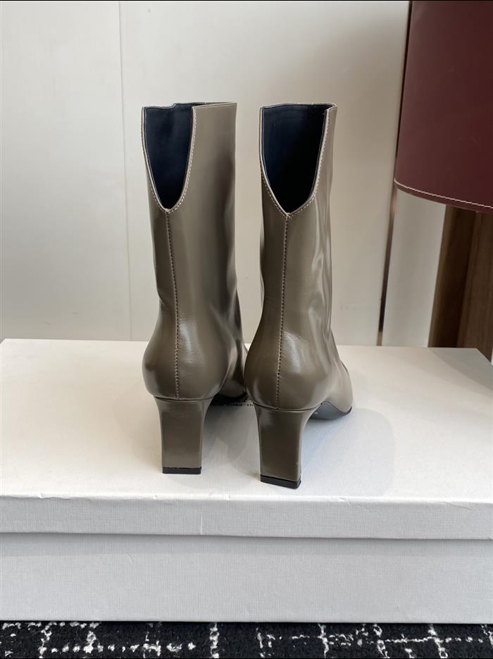 20251128174410865 390